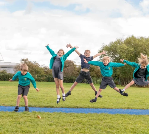 Copyright Oatlands Junior School (12)